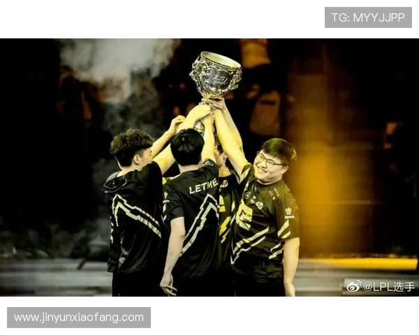 RNG逆袭之旅全景回顾：从低谷到冠军杯的辉煌蜕变