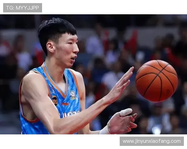 周琦在国际篮球舞台上的崛起与挑战,展现中国篮球的新希望与未来发展方向